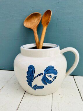 Vintage 80s Pfaltzgraff Yorktowne Blue Floral Stoneware Bean Pot with Handle